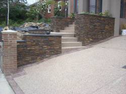 Edging with stairs