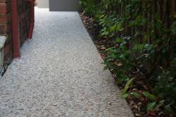 Side path - Aggregate concrete